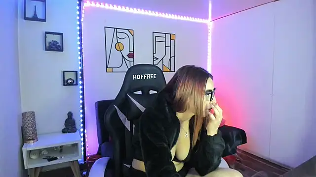 Snapshot of kay_marie chatting on 01-30-25, 07:18 kay marie online show from 01-30-25, 07:18