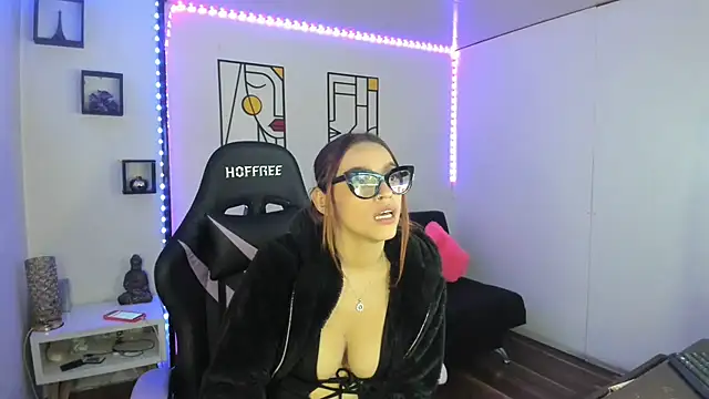 Snapshot of kay_marie chatting on 01-31-25, 03:41 kay marie online show from 01-31-25, 03:41