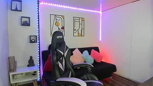 Snapshot of kay_marie chatting on 02-03-25, 04:04 kay marie online show from 02-03-25, 04:04