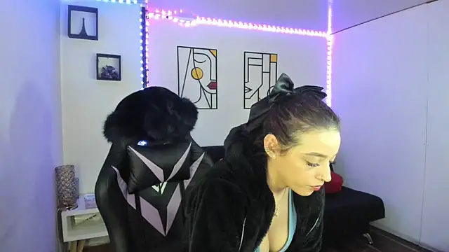 Snapshot of kay_marie chatting on 02-25-25, 11:11 kay marie online show from 02-25-25, 11:11