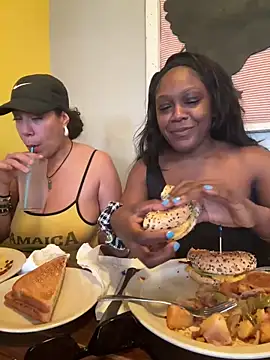 TilaTotti online show from 02-19-25, 09:47