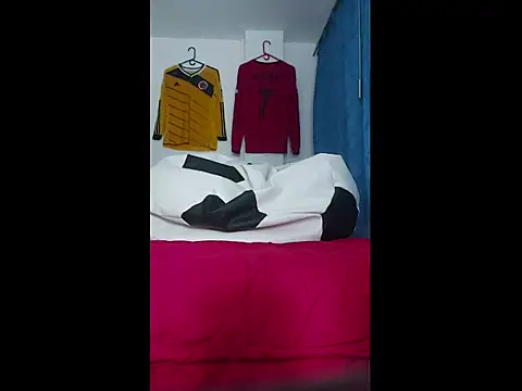 Snapshot of ALBEIROFOOTBALL1992 chatting on 02-18-25, 06:15 ALBEIROFOOTBALL1992 online show from 02-18-25, 06:15