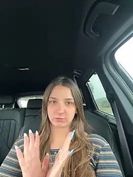 DoriDeluxe66 online show from 10-13-25, 12:38