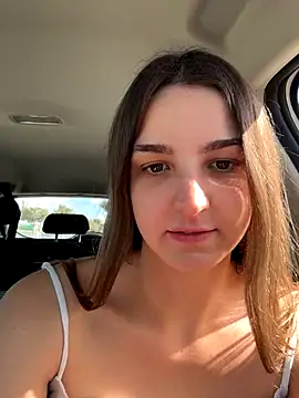 DoriDeluxe66 online show from 10-31-25, 10:27