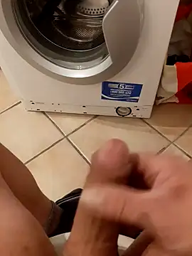 Snapshot of 74bob chatting on 12-26-24, 12:59 74bob online show from 12-26-24, 12:59