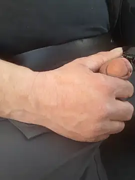 Snapshot of 74bob chatting on 02-05-25, 03:31 74bob online show from 02-05-25, 03:31