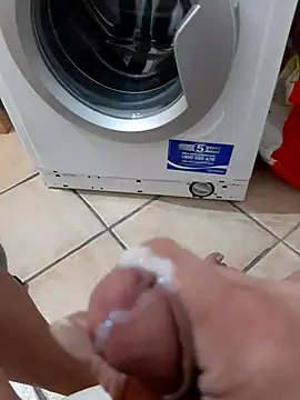 Snapshot of 74bob chatting on 03-11-25, 04:21 74bob online show from 03-11-25, 04:21