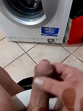 Snapshot of 74bob chatting on 03-15-25, 04:46 74bob online show from 03-15-25, 04:46