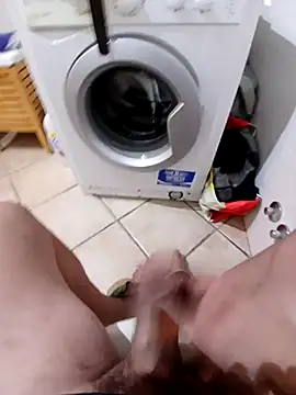 Snapshot of 74bob chatting on 10-17-25, 03:42 74bob online show from 10-17-25, 03:42