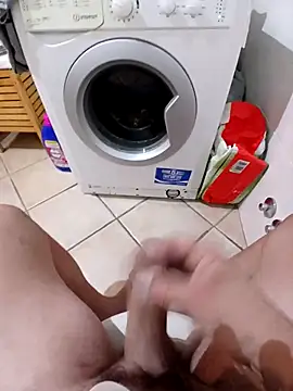 Snapshot of 74bob chatting on 10-19-25, 04:24 74bob online show from 10-19-25, 04:24