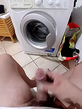 Snapshot of 74bob chatting on 10-29-25, 04:37 74bob online show from 10-29-25, 04:37