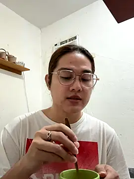 Snapshot of MarieLoveGlamorous chatting on 09-30-25, 12:54 MarieLoveGlamorous online show from 09-30-25, 12:54