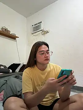 Snapshot of MarieLoveGlamorous chatting on 02-19-26, 02:24 MarieLoveGlamorous online show from 02-19-26, 02:24