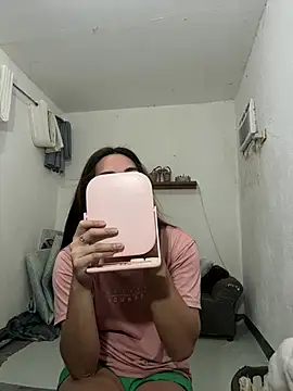 Snapshot of MarieLoveGlamorous chatting on 03-04-26, 01:28 MarieLoveGlamorous online show from 03-04-26, 01:28