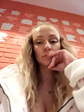 Bondgirl 013 online show from 12-19-25, 02:57