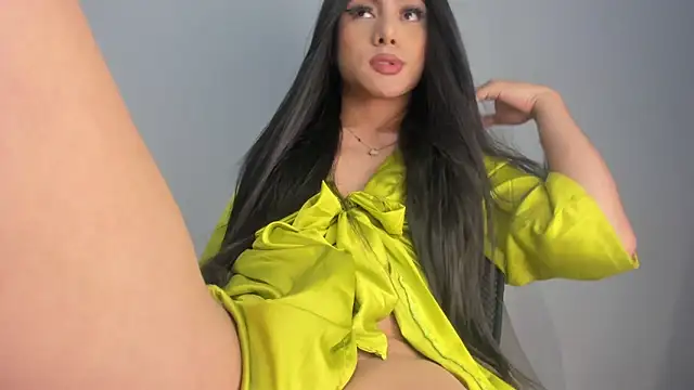 my lovely mia online show from 12-27-24, 05:31