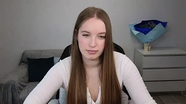 Snapshot of EvaMaddison chatting on 12-20-24, 05:25 EvaMaddison online show from 12-20-24, 05:25
