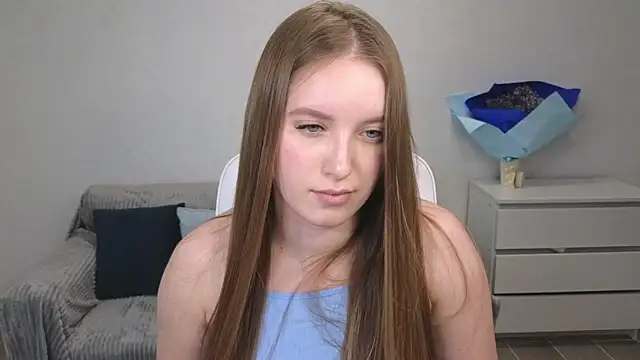 Snapshot of EvaMaddison chatting on 12-22-24, 06:48 EvaMaddison online show from 12-22-24, 06:48