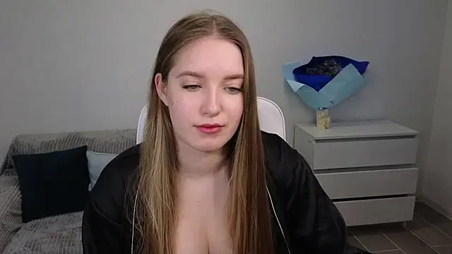 Snapshot of EvaMaddison chatting on 01-02-25, 07:44 EvaMaddison online show from 01-02-25, 07:44