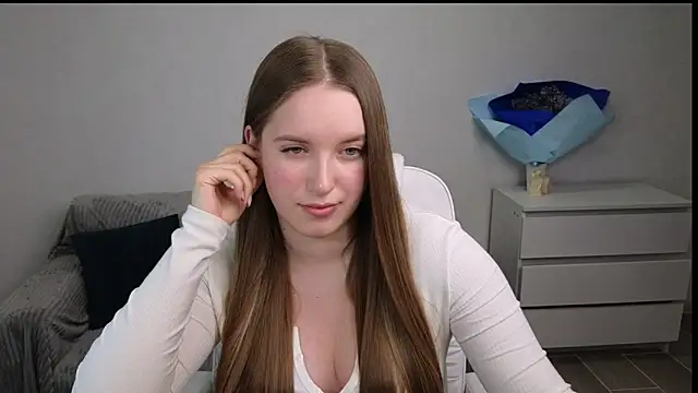 Snapshot of EvaMaddison chatting on 02-02-25, 06:20 EvaMaddison online show from 02-02-25, 06:20