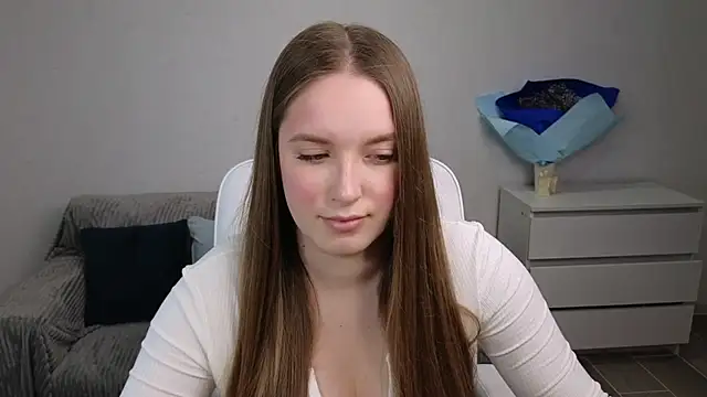 Snapshot of EvaMaddison chatting on 02-04-25, 06:04 EvaMaddison online show from 02-04-25, 06:04