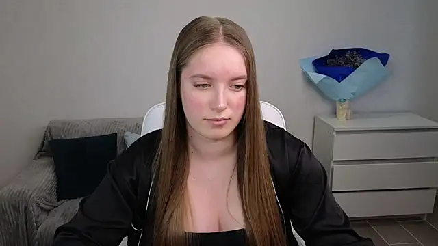 Snapshot of EvaMaddison chatting on 02-06-25, 08:50 EvaMaddison online show from 02-06-25, 08:50