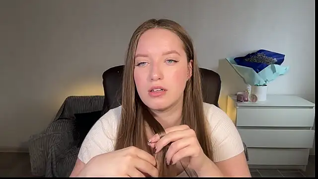 EvaMaddison online show from 04-09-26, 07:14