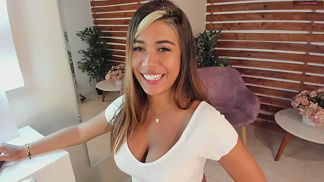  MeganRain online show from 02-05-25, 05:09