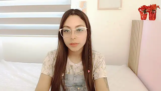 Snapshot of Elen__Sweet chatting on 03-06-25, 08:27 Elen Sweet online show from 03-06-25, 08:27