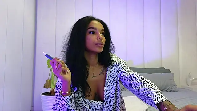 KimiBrown online show from 01-07-25, 06:05