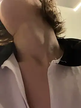 Snapshot of Feral_berry_8133 chatting on 02-19-25, 07:48 Feral berry 8133 online show from 02-19-25, 07:48