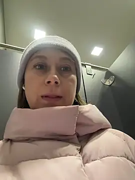BrookeEvans online show from 02-18-25, 05:09
