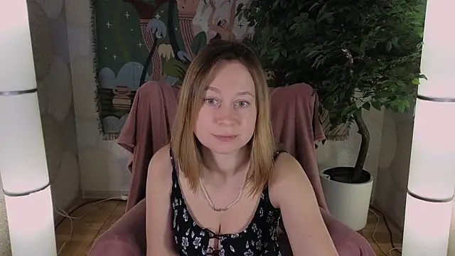 BrookeEvans online show from 02-28-25, 08:39