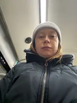 BrookeEvans online show from 03-21-25, 06:51