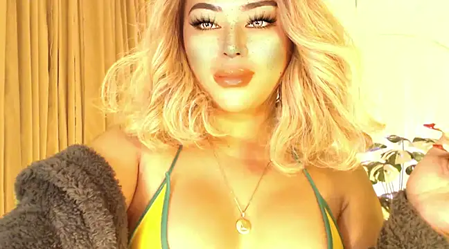 Snapshot of Thalia_Cambridge chatting on 01-04-25, 05:27 Thalia Cambridge online show from 01-04-25, 05:27