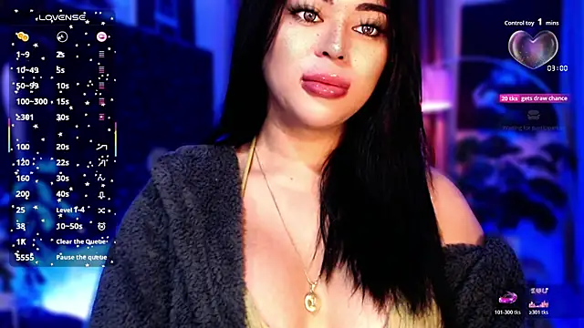 Snapshot of Thalia_Cambridge chatting on 11-19-25, 10:21 Thalia Cambridge online show from 11-19-25, 10:21