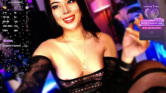 Snapshot of Thalia_Cambridge chatting on 12-13-25, 09:20 Thalia Cambridge online show from 12-13-25, 09:20