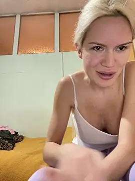 Snapshot of Keylili chatting on 03-01-25, 05:49 Keylili online show from 03-01-25, 05:49