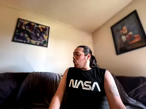 lucasgalacticman online show from 11-28-25, 03:47