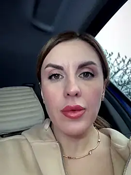 Snapshot of Kalli_Fornia chatting on 12-21-25, 09:05 Kalli Fornia online show from 12-21-25, 09:05