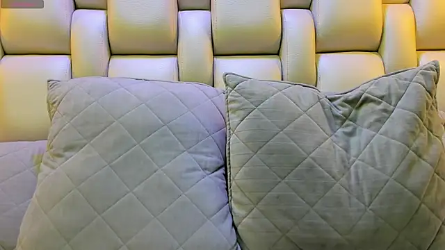Snapshot of Salo_Heaven chatting on 01-16-25, 01:36 Salo Heaven online show from 01-16-25, 01:36