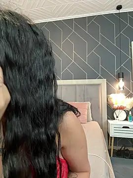 EmyLaveau online show from 03-05-25, 06:23