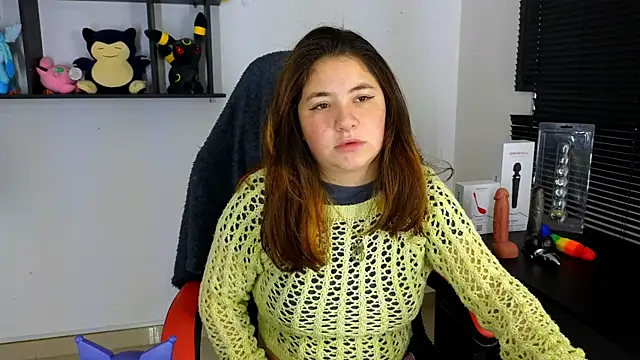 Snapshot of ann_bronw chatting on 01-22-25, 12:38 ann bronw online show from 01-22-25, 12:38