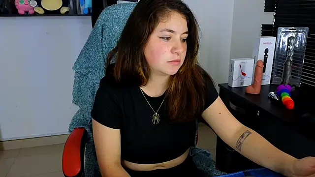 Snapshot of ann_bronw chatting on 02-10-25, 07:07 ann bronw online show from 02-10-25, 07:07