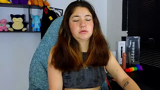 Snapshot of ann_bronw chatting on 02-18-25, 12:49 ann bronw online show from 02-18-25, 12:49