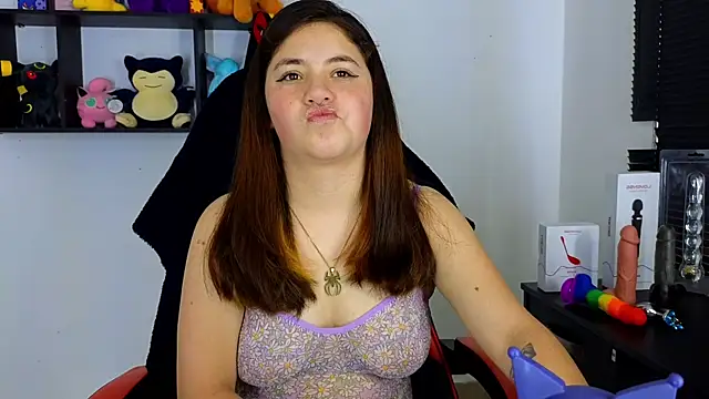 Snapshot of ann_bronw chatting on 02-21-25, 02:06 ann bronw online show from 02-21-25, 02:06