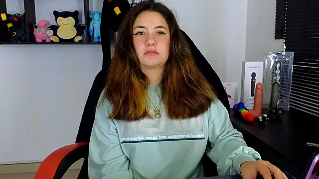 Snapshot of ann_bronw chatting on 03-10-25, 05:18 ann bronw online show from 03-10-25, 05:18