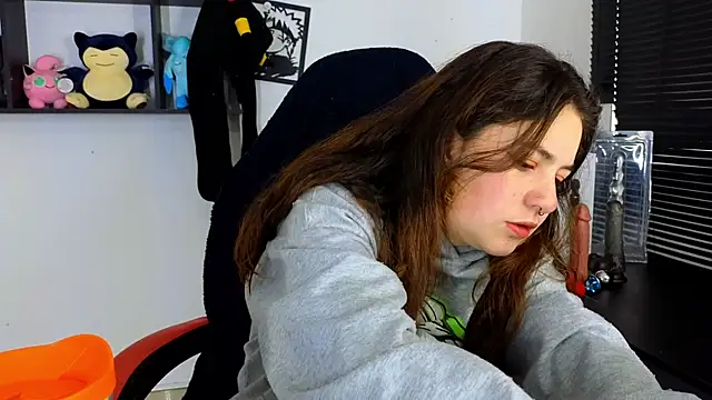 Snapshot of ann_bronw chatting on 03-13-25, 02:12 ann bronw online show from 03-13-25, 02:12