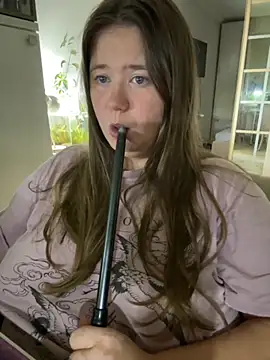 remirann  online show from 10-05-25, 05:44