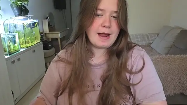 remirann  online show from 10-06-25, 11:29